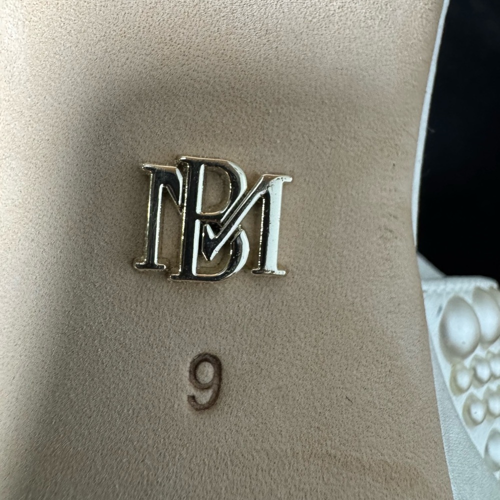 Badgley Mischka Women’s Bryleigh Heels - Minor Flaws on some of the pearls - Picture 12 of 15